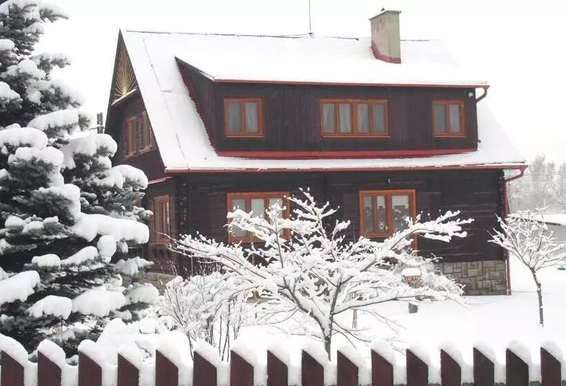 Majatalo Penzion V Peřině