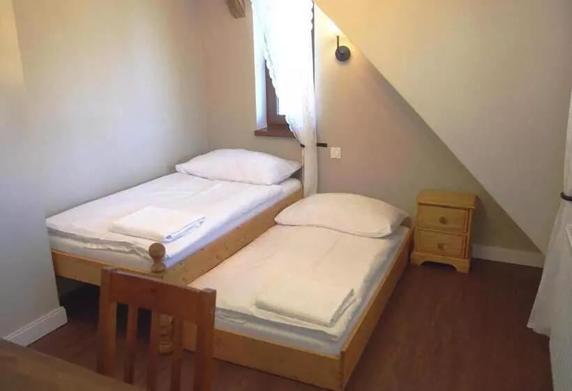 Majatalo Penzion V Peřině