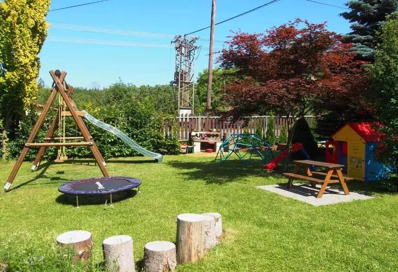 Majatalo Penzion V Peřině