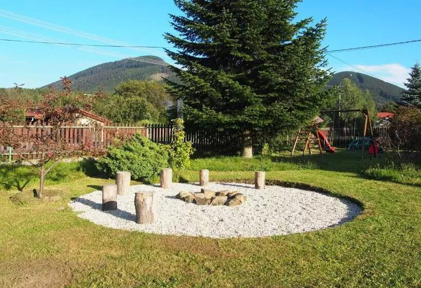 Majatalo Penzion V Peřině