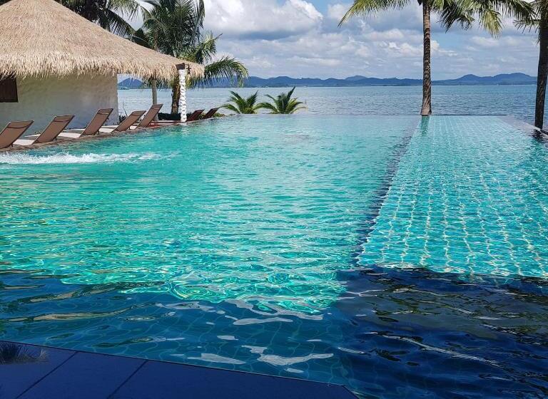 Sunrise Beach Resort