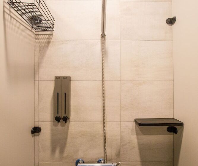 هاستل Central Woods