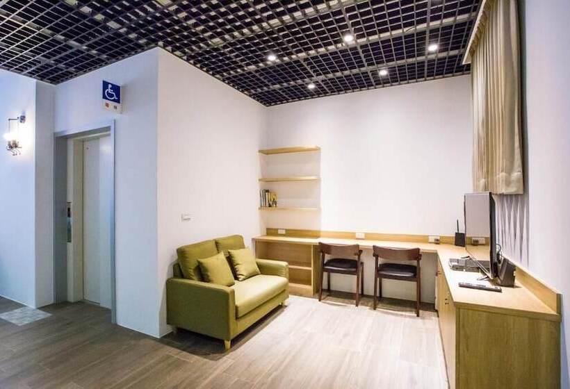 هاستل Central Woods