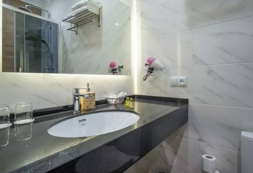 هتل Boomerang Boutique