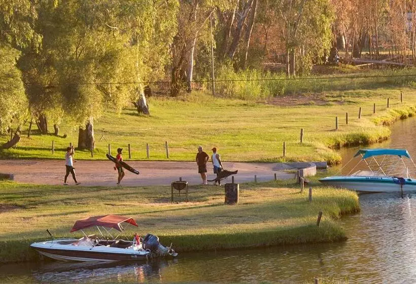 Majatalo Broadwater River Estate