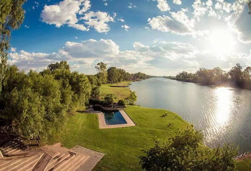 Majatalo Broadwater River Estate