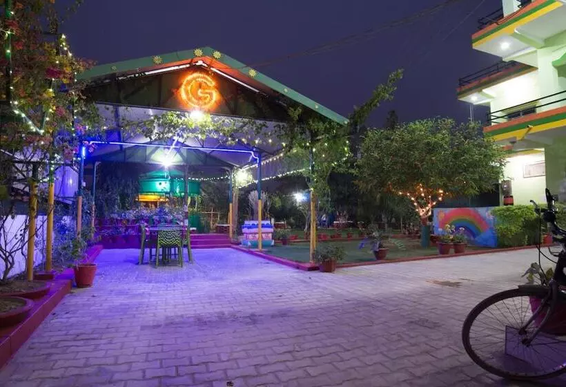 پانسیون Galaxy Guest House