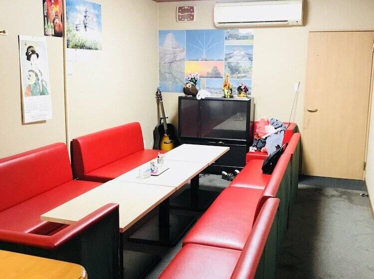 ペンション One Hostel Himeji