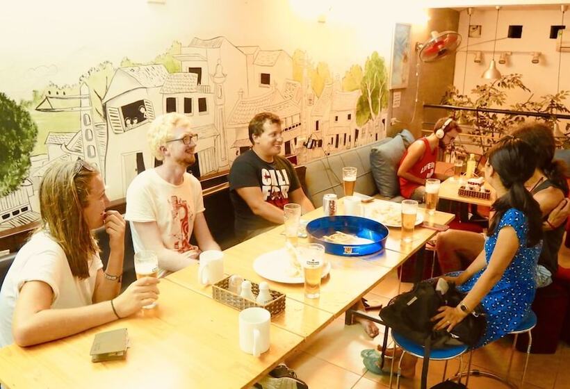 ペンション One Hostel Himeji