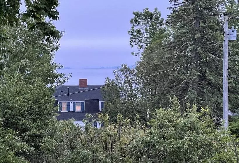هاستل High Tide Inn On The Ocean, Motel And Cottages