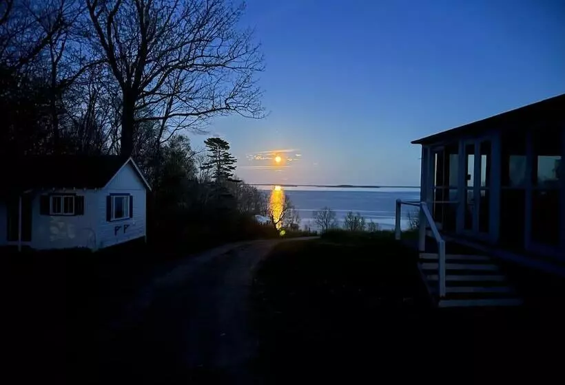 هاستل High Tide Inn On The Ocean, Motel And Cottages