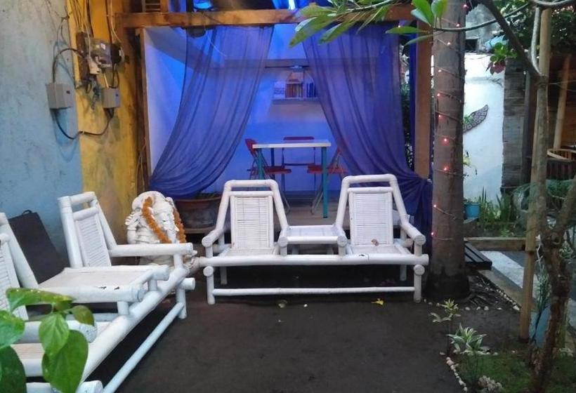 צימר Salon De Nomad Gili T