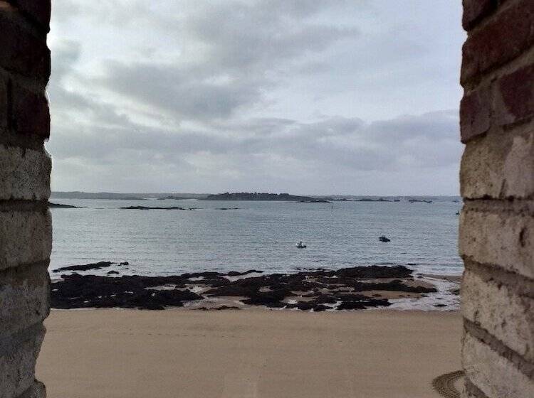 Отель Le Nessay