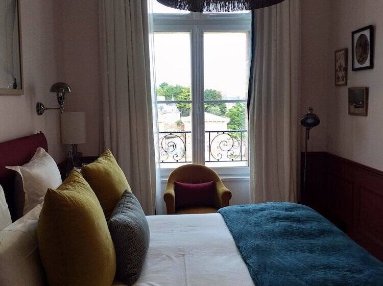 Отель Le Nessay