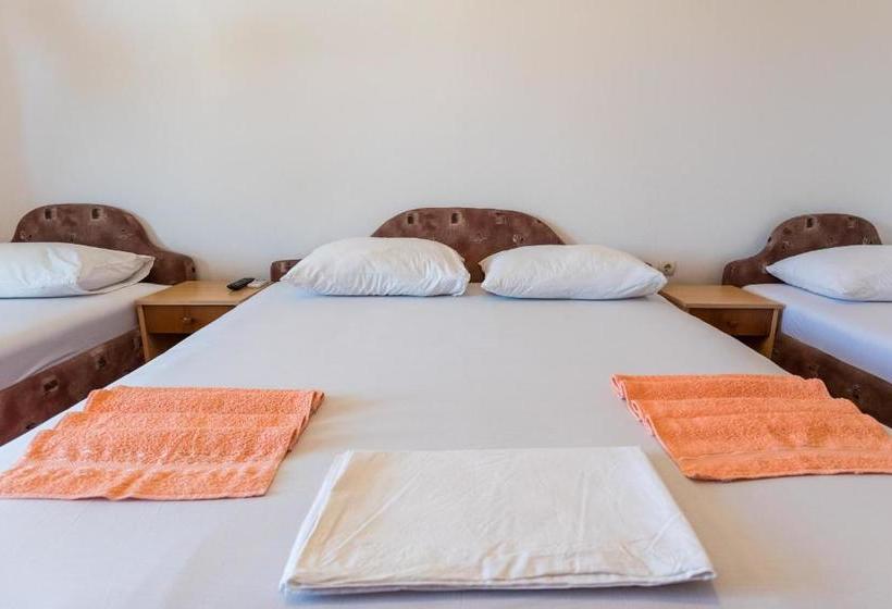 پانسیون Villa Suzana