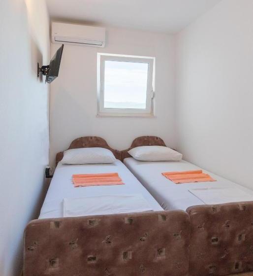 پانسیون Villa Suzana