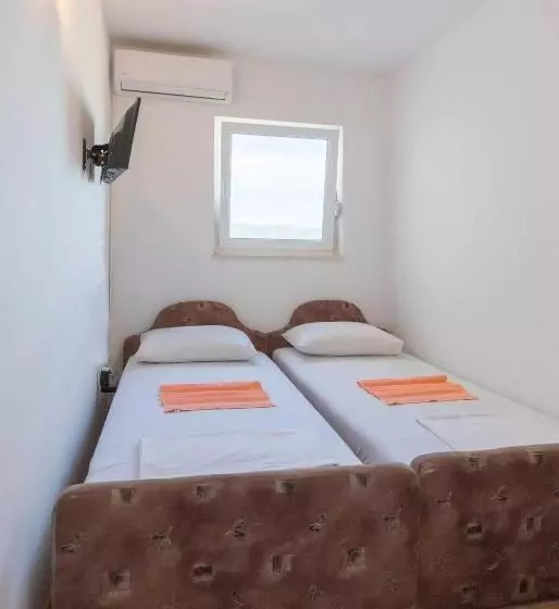 پانسیون Villa Suzana