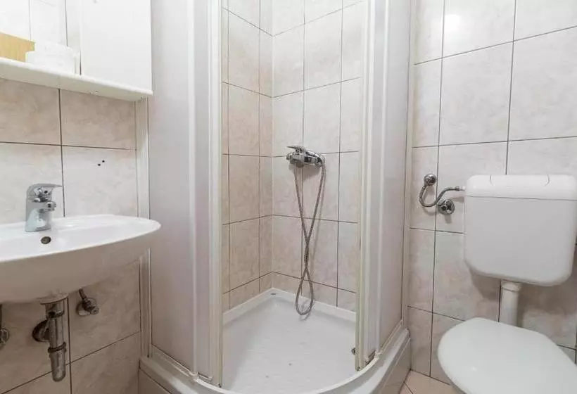 پانسیون Villa Suzana