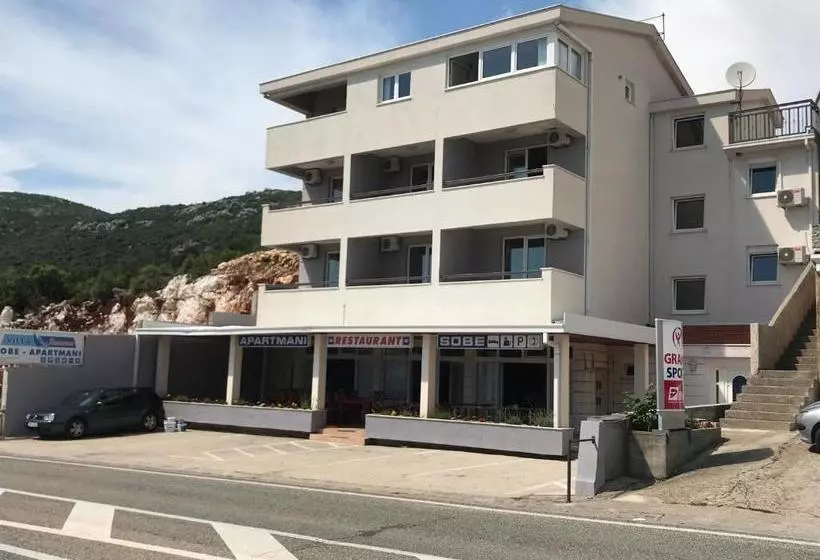 پانسیون Villa Suzana