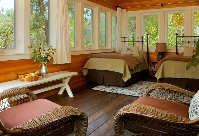 فندق Coho Cottages