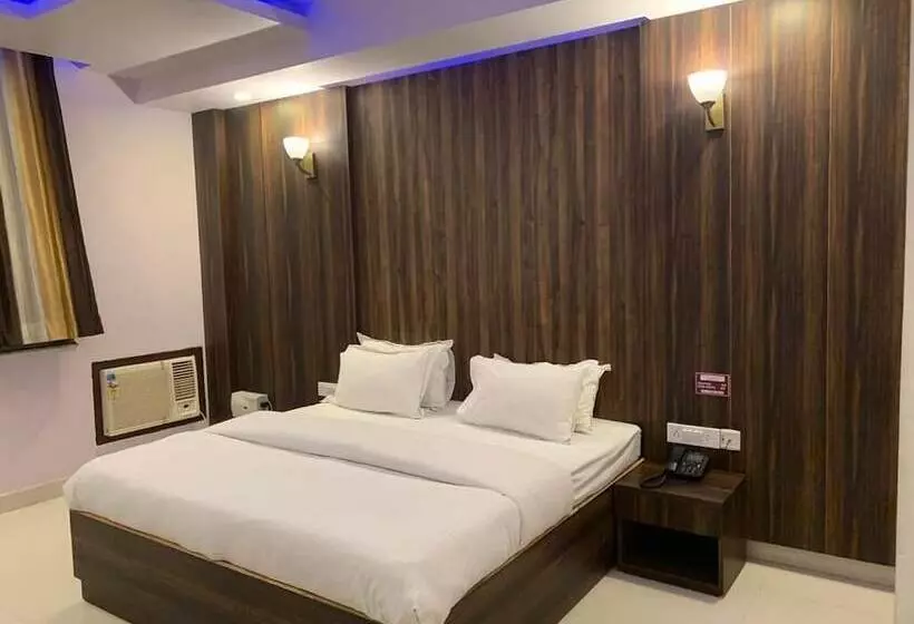 ホテル The Ravindram