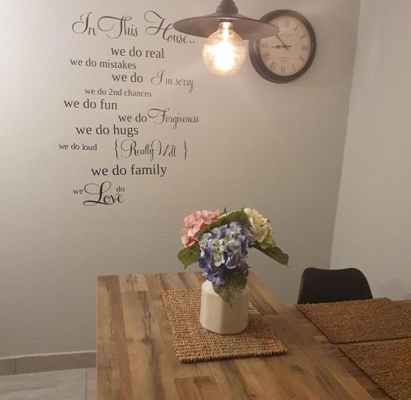 פנסיון Meraki Country Manor