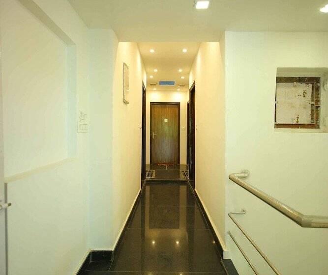 بنسيون Osaka Taj