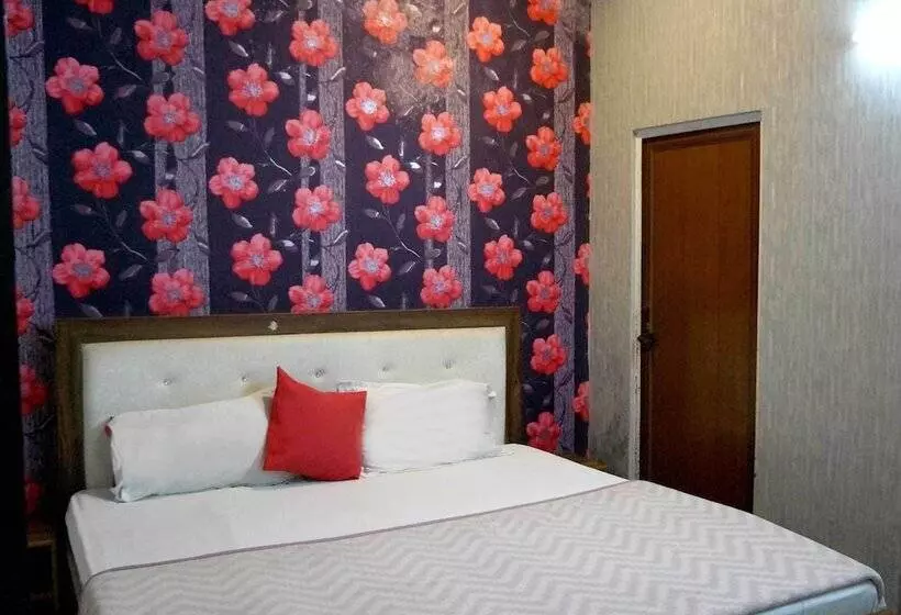 پانسیون Osaka Taj