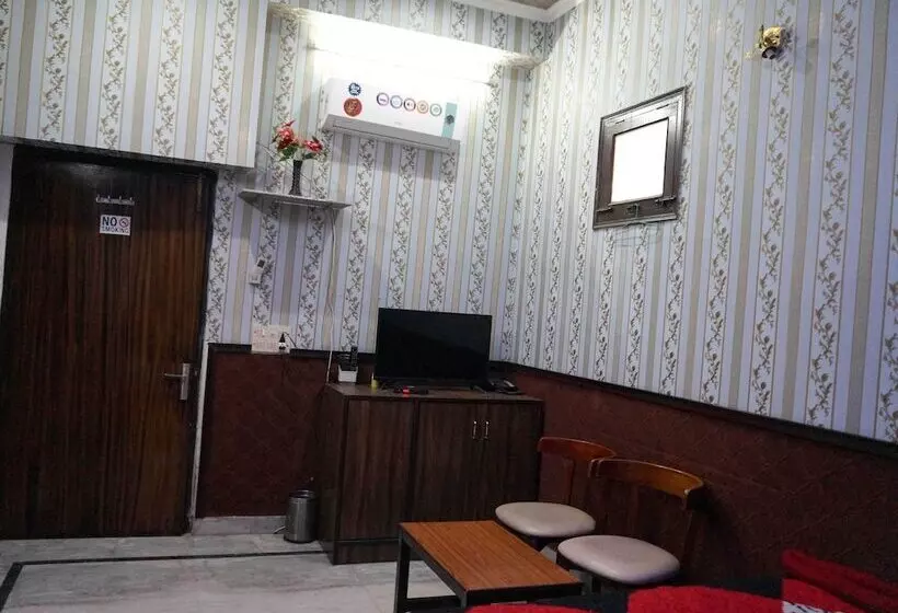 پانسیون Osaka Taj