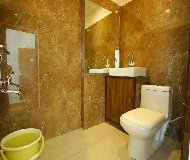 پانسیون Osaka Taj