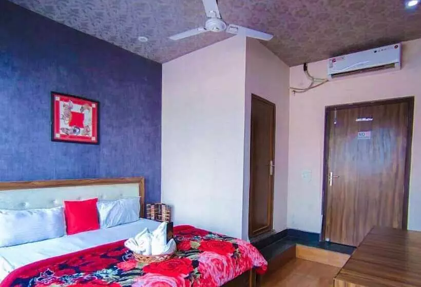 پانسیون Osaka Taj