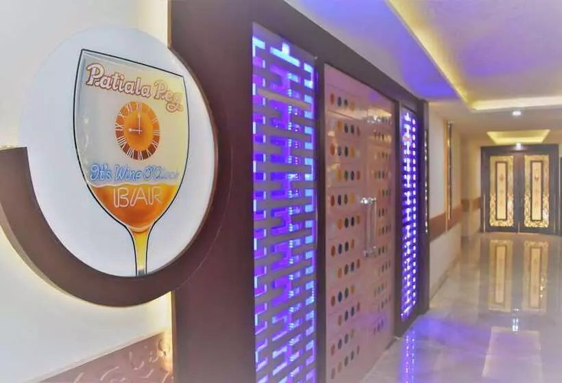 ホテル Ashish Continental