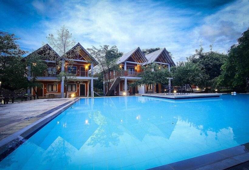 ホテル Elephas Resort & Spa