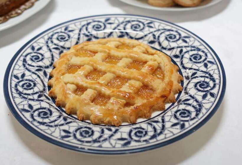 Отель Ghivine Albergo Diffuso