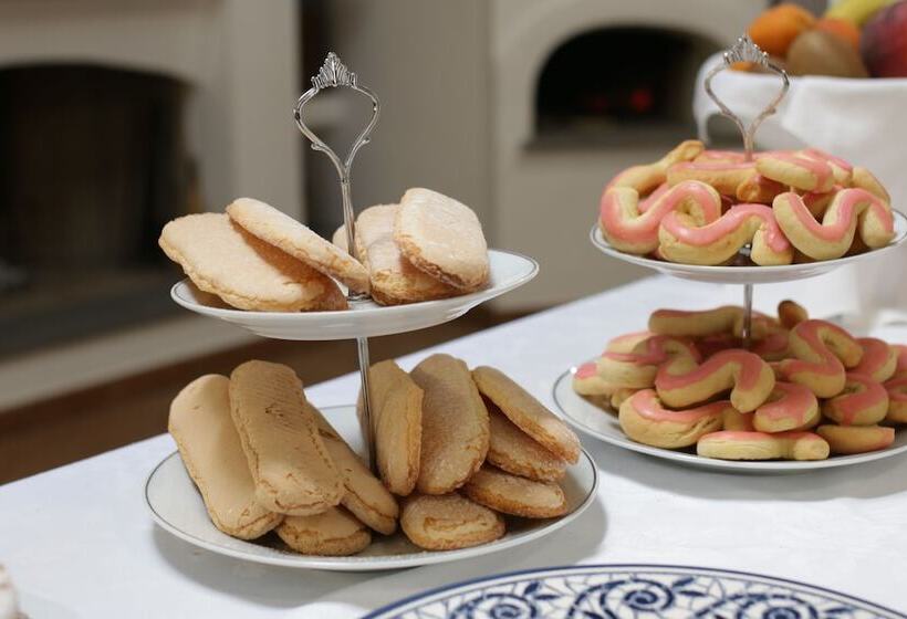 Отель Ghivine Albergo Diffuso