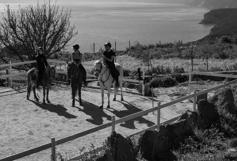 Hotelli Ghivine Albergo Diffuso