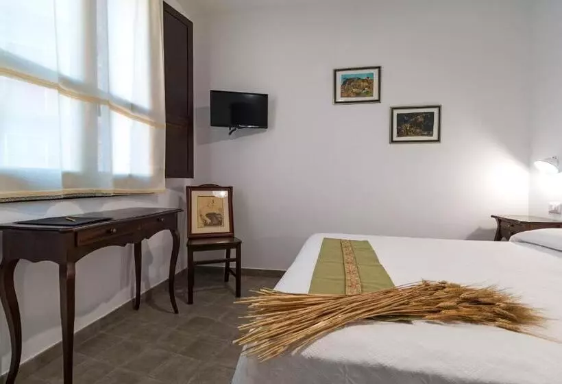 Hotelli Ghivine Albergo Diffuso