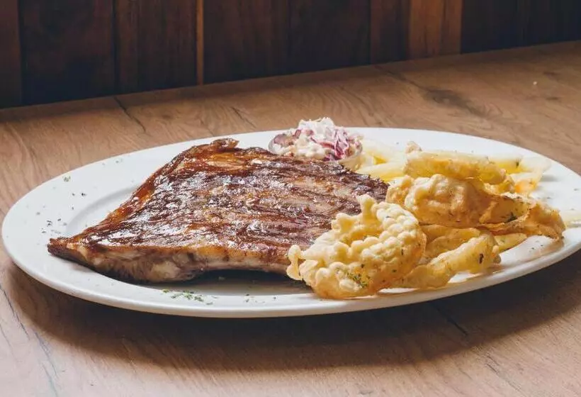 Majatalo Herms Restaurant & Boutique