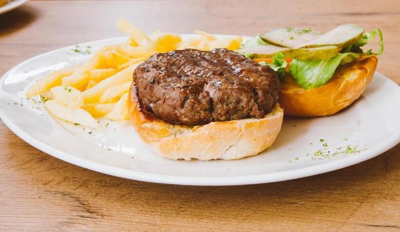 Пансион Herms Restaurant & Boutique