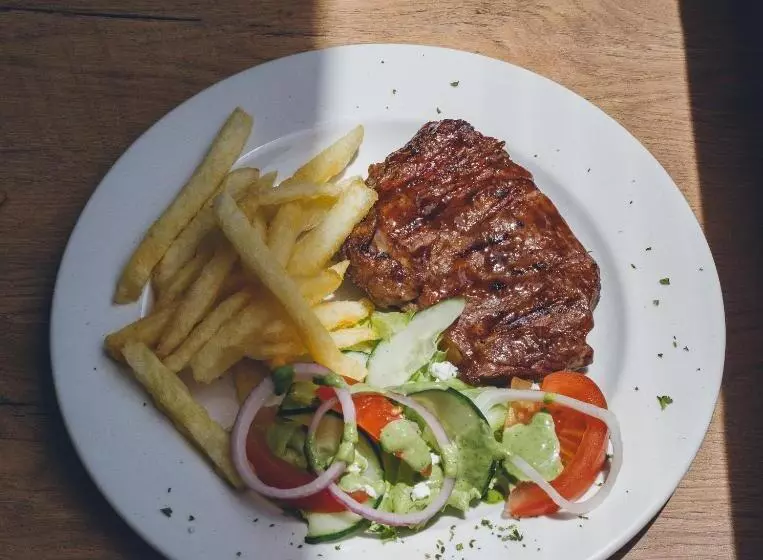 Majatalo Herms Restaurant & Boutique