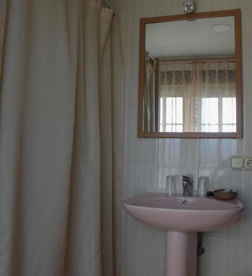 پانسیون Hostal Las Dunas