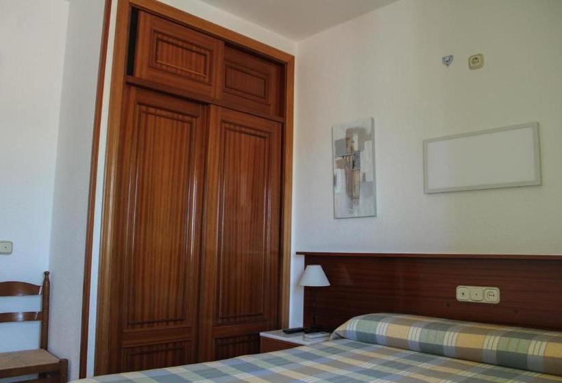 پانسیون Hostal Las Dunas