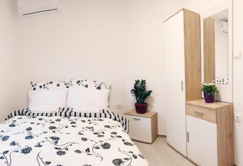 پانسیون Lina Rooms Hostel