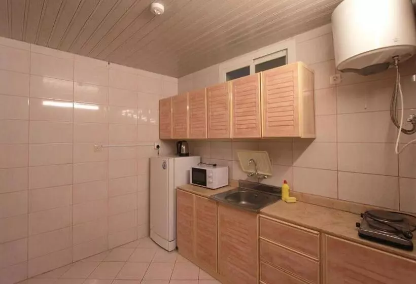 Al Qaswaa Furnished Apartements