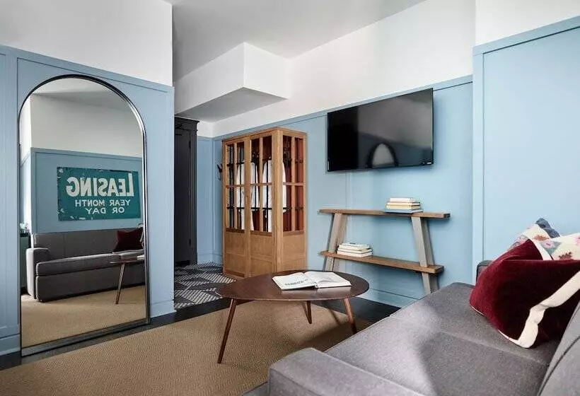 The Chicago Hotel Collection Wrigleyville