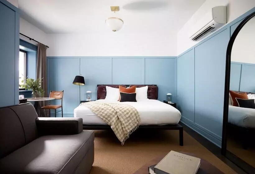 The Chicago Hotel Collection Wrigleyville