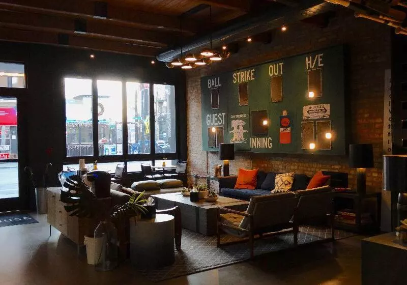 The Chicago Hotel Collection Wrigleyville