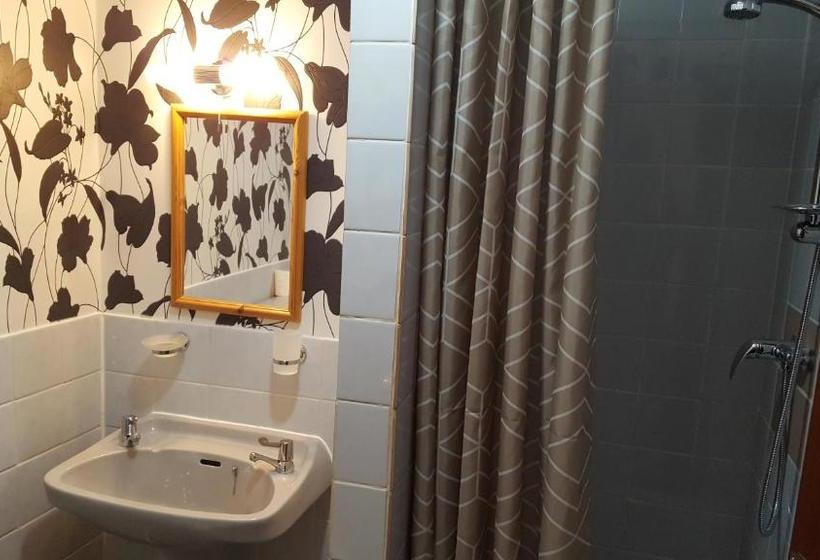 Majatalo The Clarence