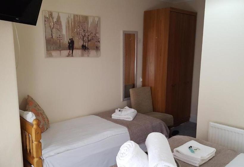 Majatalo The Clarence