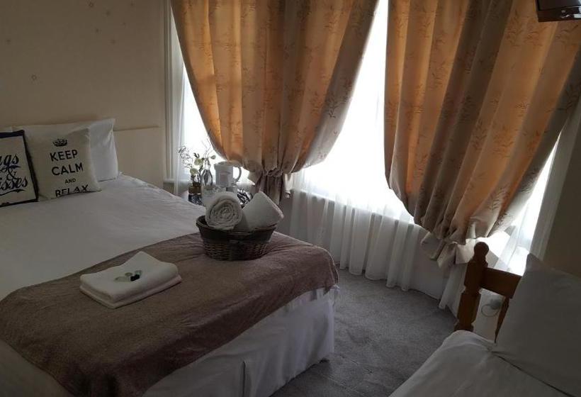 Majatalo The Clarence